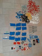 Opbergbak met blauwe treinrails 2 locomotieven enz, Kinderen en Baby's, Speelgoed | Duplo en Lego, Ophalen of Verzenden, Gebruikt