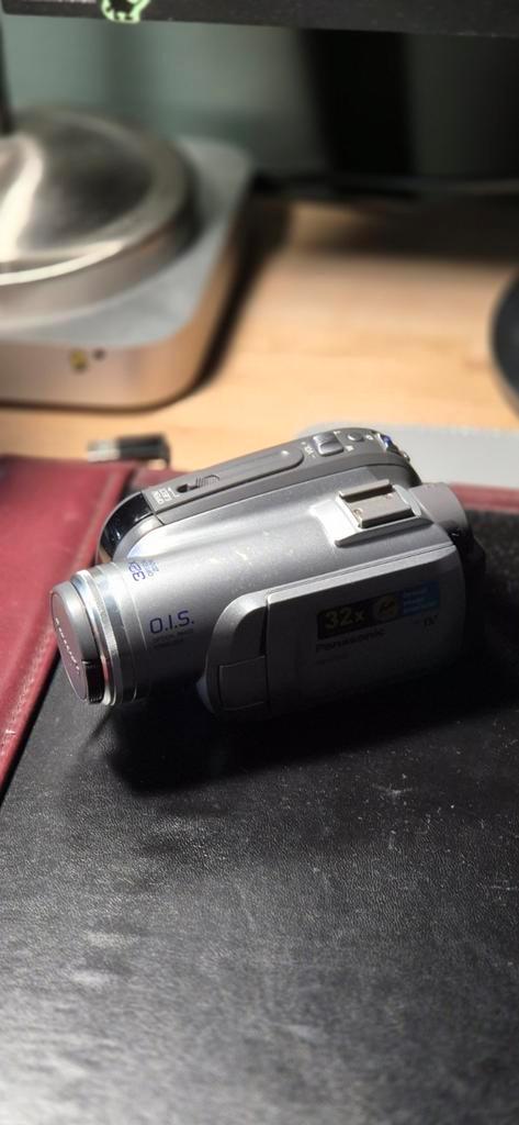 Retro videocamera - Panasonic NV-GS80, Audio, Tv en Foto, Videocamera's Digitaal, Zo goed als nieuw, Mini dv, Panasonic, 20x of meer