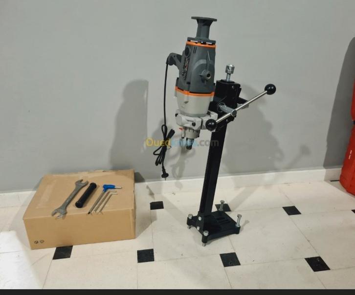 Professionele Diamantboor 2200w met statief Kraftmuller!!, Doe-het-zelf en Verbouw, Gereedschap | Boormachines, Nieuw, Boormachine