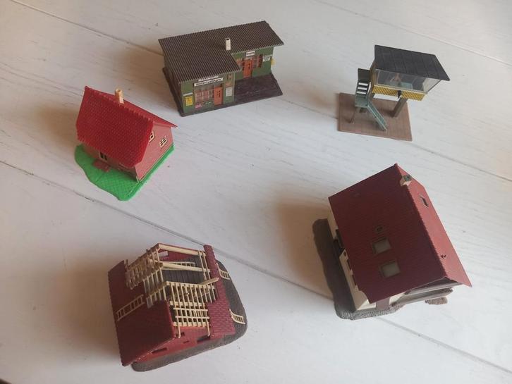 modelhuisjes trein, Hobby en Vrije tijd, Modeltreinen | H0, Gebruikt, Brug, Tunnel of Gebouw, Gelijkstroom of Wisselstroom, Overige merken