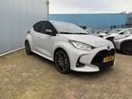 Toyota Yaris 1.5 Hybrid GR Sport | 1e Eigenaar | JBL | Dynam, Auto's, 47 €/maand, Te koop, Zilver of Grijs, Geïmporteerd