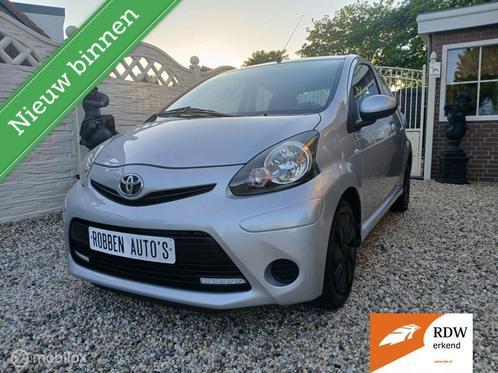 Toyota aygo zilver edition airco isofix km 68129, Auto's, Toyota, Bedrijf, Te koop, Aygo, ABS, Airbags, Airconditioning, Centrale vergrendeling
