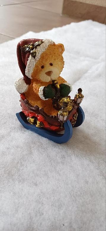 Kerstbeer op Arreslee - Decoratie beschikbaar voor biedingen
