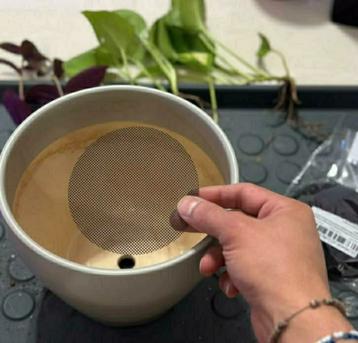 50x 7,5cm doorsnee ronde bodem gaasmatjes voor plantenpotten beschikbaar voor biedingen