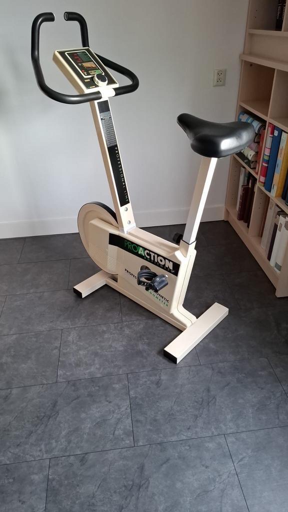 Hometrainer Proaction - Goede Conditie!, Sport en Fitness, Fitnessapparatuur, Gebruikt, Hometrainer, Benen, Metaal, Ophalen