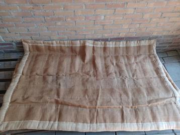 Prachtige oersterke onderlegger matras.  beschikbaar voor biedingen