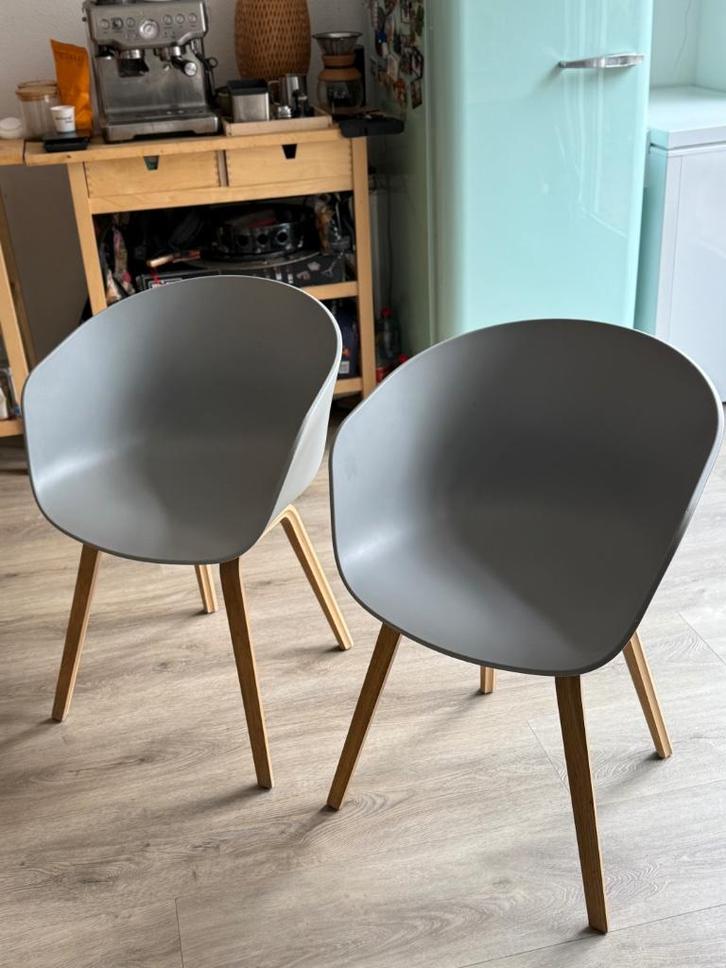 2 grijze HAY About A Chair stoelen AAC 22 Z.g.a.n., Huis en Inrichting, Stoelen, Zo goed als nieuw, Twee, Kunststof, Grijs, Ophalen