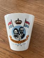 2 bekers en 1 bordje koningshuis, Ophalen of Verzenden, Zo goed als nieuw, Servies