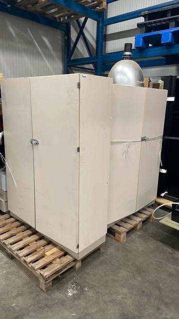 3x kasten gratis ophalen beschikbaar voor biedingen