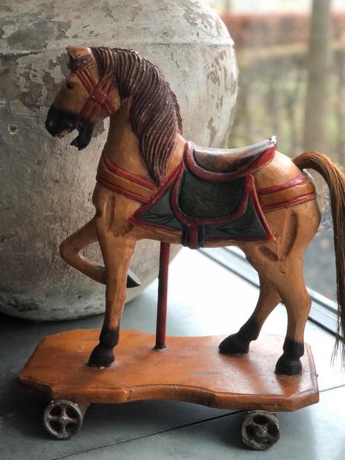 Houten carrousel  paard  op wielen sober sleets, Antiek en Kunst, Curiosa en Brocante, Ophalen of Verzenden
