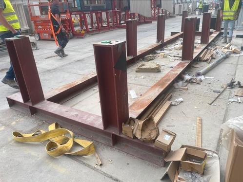 2 stalen frames HE200A, Doe-het-zelf en Verbouw, Metalen, Zo goed als nieuw, IJzer, Ophalen