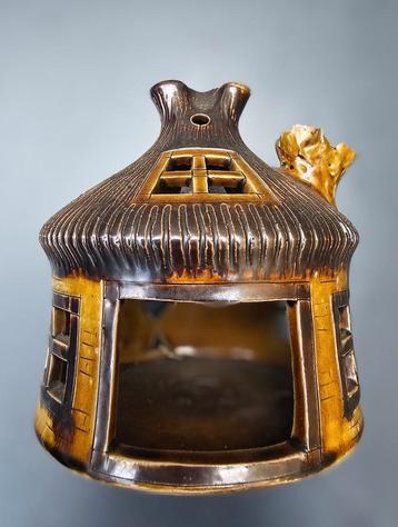 Windlicht origineel steengoed met zoutglazuur handgemaskt beschikbaar voor biedingen