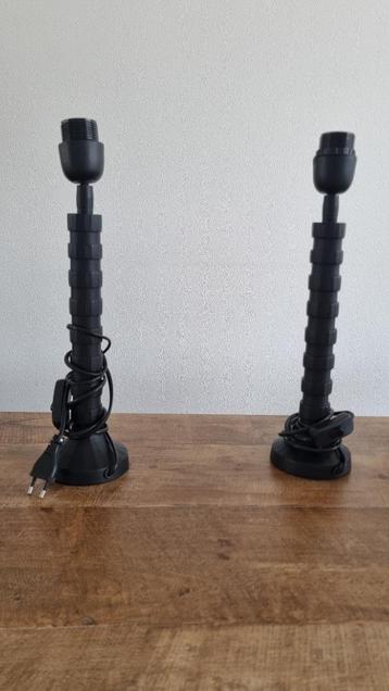 Tafel schemerlampvoet beschikbaar voor biedingen
