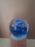 glazenbol met dolfijnen, Verzamelen, Beelden en Beeldjes, Ophalen of Verzenden, Zo goed als nieuw, Dier