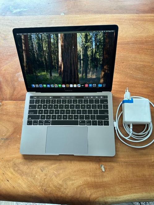Macbook pro 2019 i7 2.8ghz  16gb 512gb SSD 13.3" touchbar, Computers en Software, Apple Macbooks, Gebruikt, MacBook Pro, 13 inch