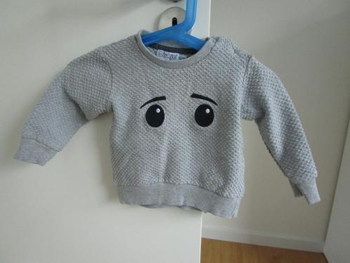 Dirkje - stoer grijs truitje maat 68, Kinderen en Baby's, Babykleding | Maat 68, Zo goed als nieuw, Jongetje, Truitje of Vestje
