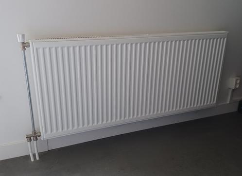Radiator 140 x 60 cm (wit), Doe-het-zelf en Verbouw, Verwarming en Radiatoren, Zo goed als nieuw, Radiator, 800 watt of meer, 30 tot 80 cm