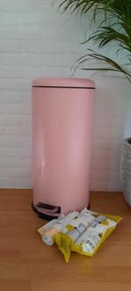 Grote, roze prullenbak met zakken 30 liter, Huis en Inrichting, Ophalen, Gebruikt, Met pedaal, 50 tot 75 cm
