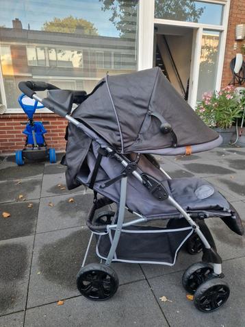 Buggy / kinderwagen  beschikbaar voor biedingen