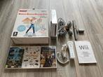 Nintendo Wii compleet met 4 games, Spelcomputers en Games, Spelcomputers | Nintendo Wii, Ophalen of Verzenden, Zo goed als nieuw