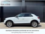 Volkswagen T-Roc 2023 1.5 TSI Style 150pk IQ leer/alcantara, Zwart, 4 cilinders, 150 pk, Wit