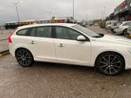 Volvo V60 D5 Twin Engine 231pk Geartronic AWD Plug In Hybrid, Auto's, Automaat, 1800 kg, Vierwielaandrijving, Particulier