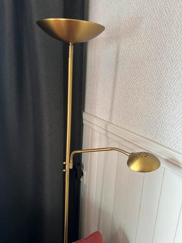 Vloerlamp goud/messing beschikbaar voor biedingen