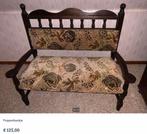 Antiek poppenbankje met bloemmotief. In zeer goede staat., Ophalen