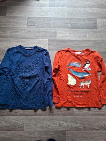 2 Longsleeve shirts maat 122/128 beschikbaar voor biedingen