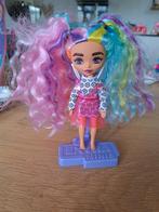 Kleine Barbie Pop met Kleurrijk Haar, Ophalen of Verzenden, Zo goed als nieuw, Barbie