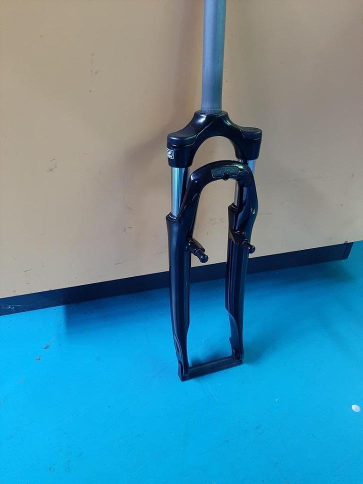 SUNTOUR XCM 26 inch Geveerde Velgrem Voorvork, Gloednieuw, Fietsen en Brommers, Fietsonderdelen, Nieuw, Mountainbike, Voorvork
