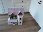 Poppenhuis met meubeltjes en poppetjes., Ophalen, Zo goed als nieuw, Poppenhuis
