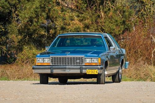 Ford crown victoria 1986, Auto's, Ford, Particulier, Benzine, Sedan, Geïmporteerd, Blauw, Ophalen