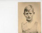 E82; portret jongen op fotokaart, Verzamelen, Ophalen of Verzenden, Voor 1940, Nieuw
