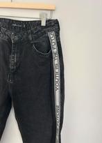 Grijze mom jeans spijkerbroek maat S, Verzenden, Bershka, Zo goed als nieuw, W28 - W29 (confectie 36)