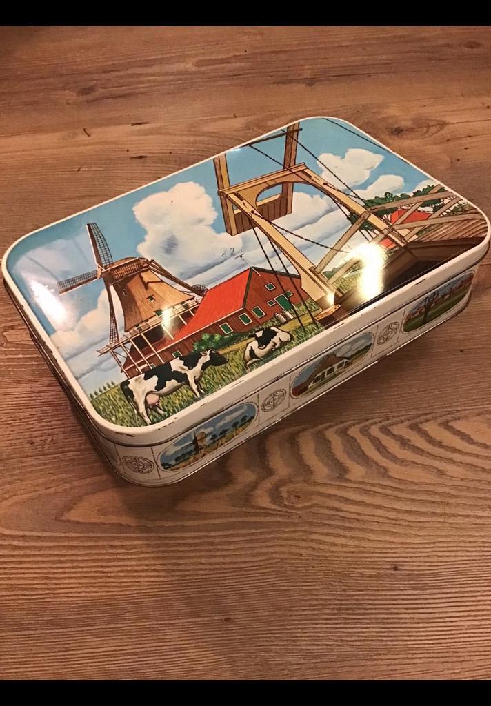 Koekjes blik v. Verkade Zaandam met molens koe & ophaal brug, Verzamelen, Blikken, Zo goed als nieuw, Verkade, Ophalen of Verzenden