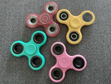 Fidget Spinners - Set van 4! beschikbaar voor biedingen