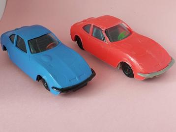 2 x OPEL GT de rode is beschadigd gratis bij de RODE beschikbaar voor biedingen
