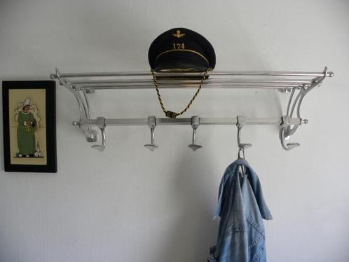 KAPSTOK-ART DECO STIJL TREIN KAPSTOK, Huis en Inrichting, Woonaccessoires | Kapstokken, Zo goed als nieuw, Wandkapstok, Minder dan 100 cm