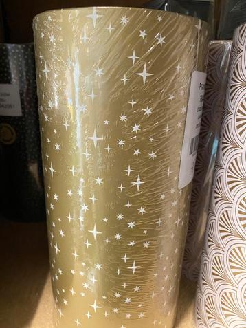 Luxe rol kerstcadeaupapier 200 meter lang 30cm breed beschikbaar voor biedingen