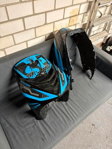 Piaggio zip sp kappenset + ledjes en lucht gaten voor lc beschikbaar voor biedingen