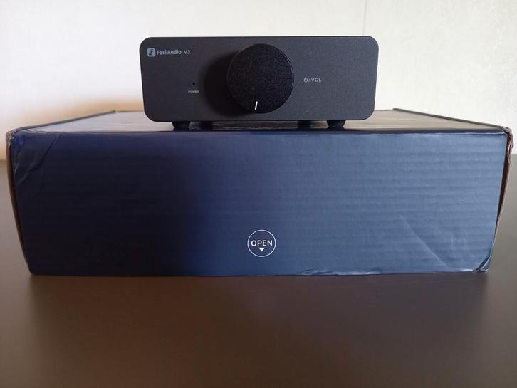 FOSI AUDIO V3 CLASS-D INTEGRATED AMP 2X150 WATT FULL BOXED, Audio, Tv en Foto, Versterkers en Receivers, Zo goed als nieuw, Stereo