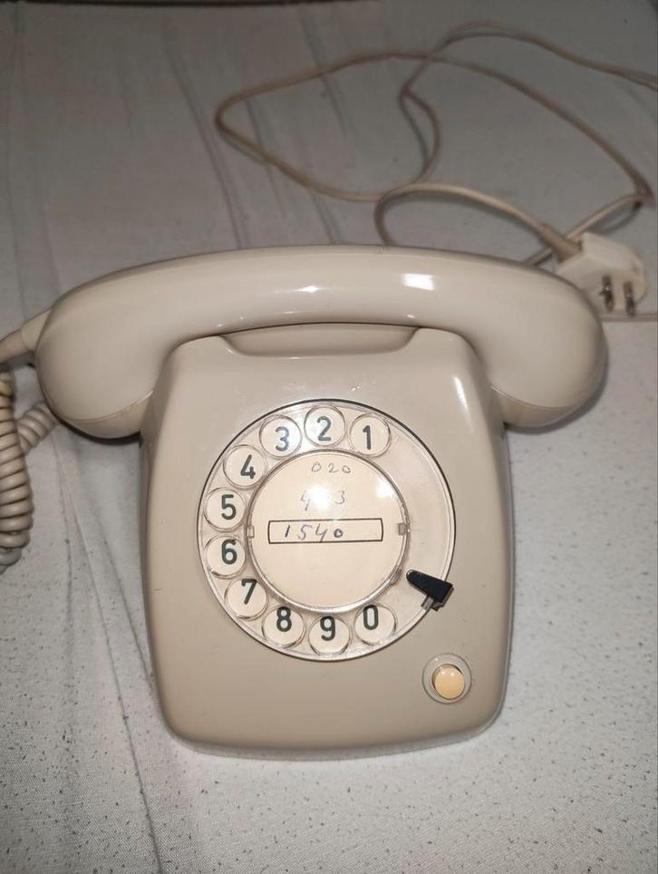 Vintage T65 Draaischijf Telefoon - Beige, Antiek en Kunst, Antiek | Tv's en Audio, Ophalen of Verzenden