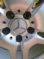 Mercedes 19 inch 4 velgen en goede banden, Band(en), 235 mm, Gebruikt, Personenwagen