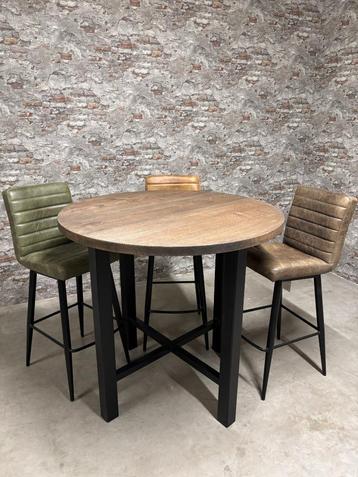 Eiken ronde bartafel nr.955 beschikbaar voor biedingen