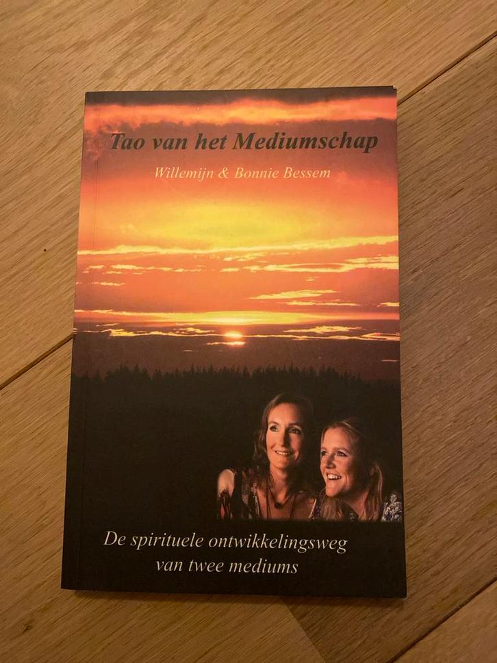 Tao van het Mediumschap - Spirituele Ontwikkeling, Boeken, Esoterie en Spiritualiteit, Zo goed als nieuw, Achtergrond en Informatie