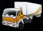 Leyland vrachtwagen pin- geel wit, Verzenden, Nieuw, Transport, Speldje of Pin
