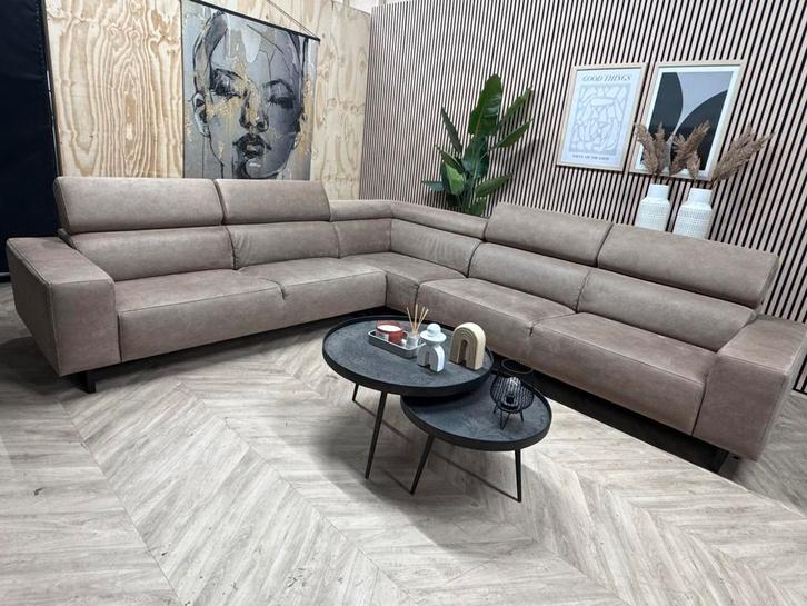 ZGAN XL Hoekbank Bendigo Microleer - Taupe - 332 x 300, Huis en Inrichting, Banken | Bankstellen, Zo goed als nieuw, Hoekbank