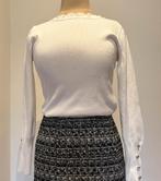 Witte top Luc-Ce S/M, Maat 38/40 (M), Ophalen of Verzenden, Zo goed als nieuw, Lange mouw