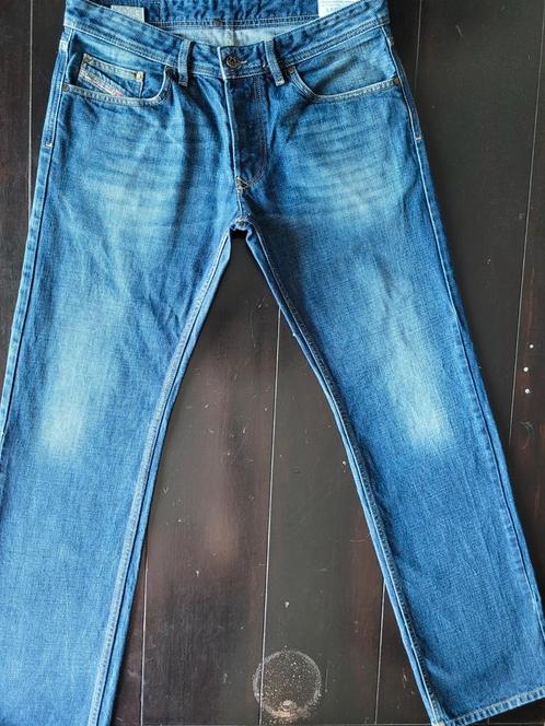 ZGAN CLASSIC DIESEL LARKEE REGULAR STRAIGHT JEANS SIZE 32/32, Kleding | Heren, Spijkerbroeken en Jeans, Zo goed als nieuw, W32 (confectie 46) of kleiner
